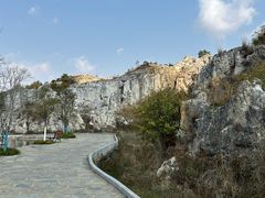 -彩色沙林风景区