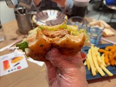 -必胜客(上海华谊新所店)