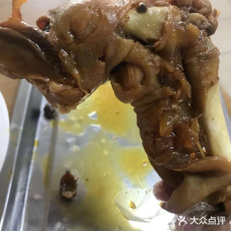 干净整洁给人的感觉比较温馨舒适 比较好 「卤羊蹄」软