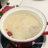 菜品还是挺足量的，也比较干净。就是摆盘可以在好看点呢