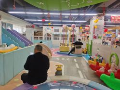 -孩子王童乐园(成都海滨城店)