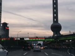 -陆家嘴空中步行连廊