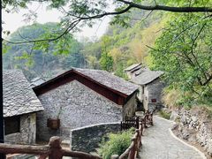 -高荡千年布依古寨旅游景区