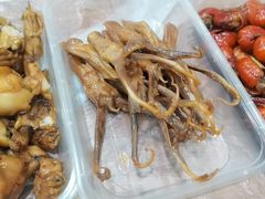 卤鸭舌-蓝精灵饺子店