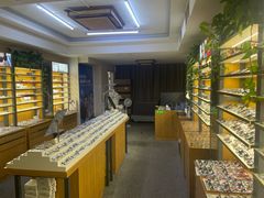 -优医视平价眼镜超市蔡司依视路折扣(小马厂店)