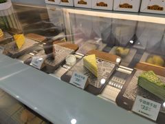面包甜点陈列柜-猫王榴莲世家(三里屯SOHO商场店)