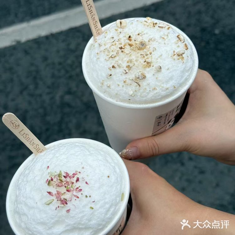 🌿春熙路惊现新中式茶饮天花板!李山山茶室❗