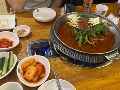 -喇喇排骨火锅·传统韩式脊骨汤(望京西园总店)