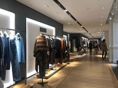 -乐蓬马歇百货公司(Rive Gauche)