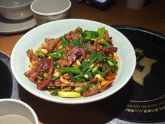 -吃饭皇帝大土家民族菜(荟聚店)