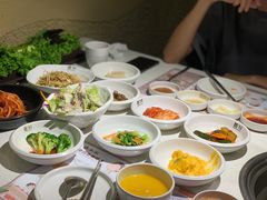 餐前小菜-本家韩国烤肉(青岛万象城店)