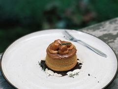 -Chom Cafe and Restaurant