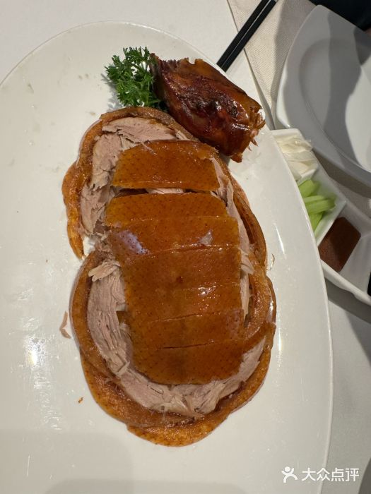 荣里烤鸭图片