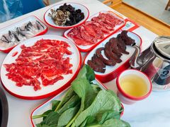 -毛辣果·贵州红酸汤牛肉火锅(西单店)