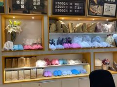 -爱革·奢品·鞋包·衣物·家居(金桥国际商业广场店)