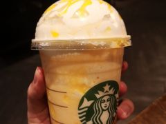 -星巴克臻选(南京金茂览秀城店)