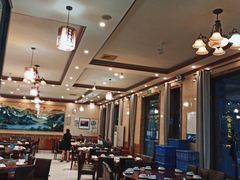 大堂-鸿亨泰杂鱼馆(港馨家园店)