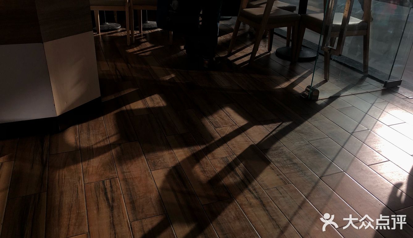 沐浴着阳光,吃了甜品,让节奏放慢