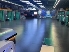 -极限PLAY运动娱乐新世界·团建派对潮玩休闲馆·室内蹦极高空游乐园