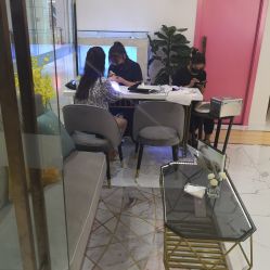 -纤指百魅美甲美睫