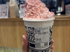 春日桃桃-霸王茶姬(大连万象汇店)