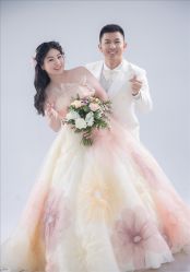 点击看大图 -挪娅婚纱摄影皇家会所