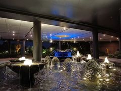 -上海滴水湖皇冠假日酒店