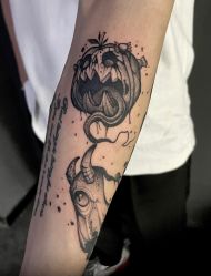 -怪咖纹身刺青