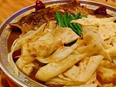 酱焖鱼头-金筷子西北菜·捞悦火锅