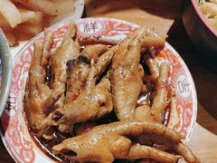 -爆炸头阿姨小四川正宗川味小吃(无任何分店)