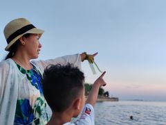 -巴陵广场