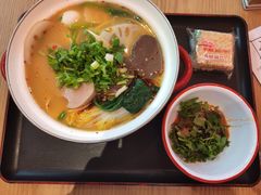 -小蛮椒麻辣烫·麻辣拌(青浦宝龙店)