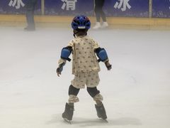 -正佳冰河湾真冰滑冰场