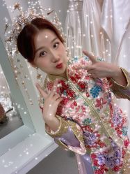 -艾米丽婚纱礼服