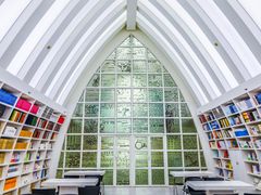 -钟书阁(松江泰晤士小镇店)