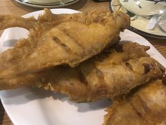 炸偏口鱼-方城小吃店