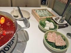 -左庭右院鲜牛肉火锅(金山万达店)