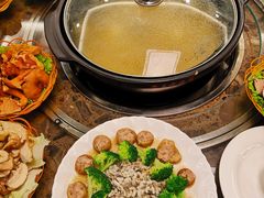 -菌海森林·非遗野生菌火锅(西山区滇池路摩根道店)