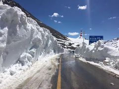-天山神秘大峡谷