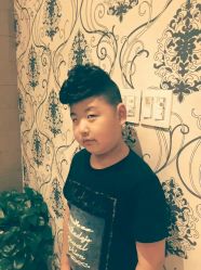 -苑苑发型设计
