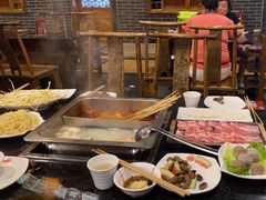 -百年川椒重庆老火锅(光谷店)