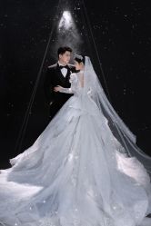 -雪中彩影婚纱摄影·微光艺术中心