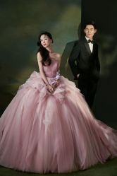 -雪中彩影婚纱摄影·微光艺术中心