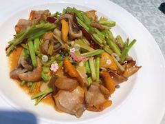 大蛤炒芹菜-品味居·首店·大连鲜活海鲜大连菜(东港店)