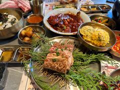 -草家酱蟹炭火烤肉店(珲春南路一店)