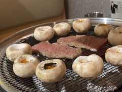 -围炉肉舍•炭烤活鳗•丹东海鲜烤肉(步行街店)