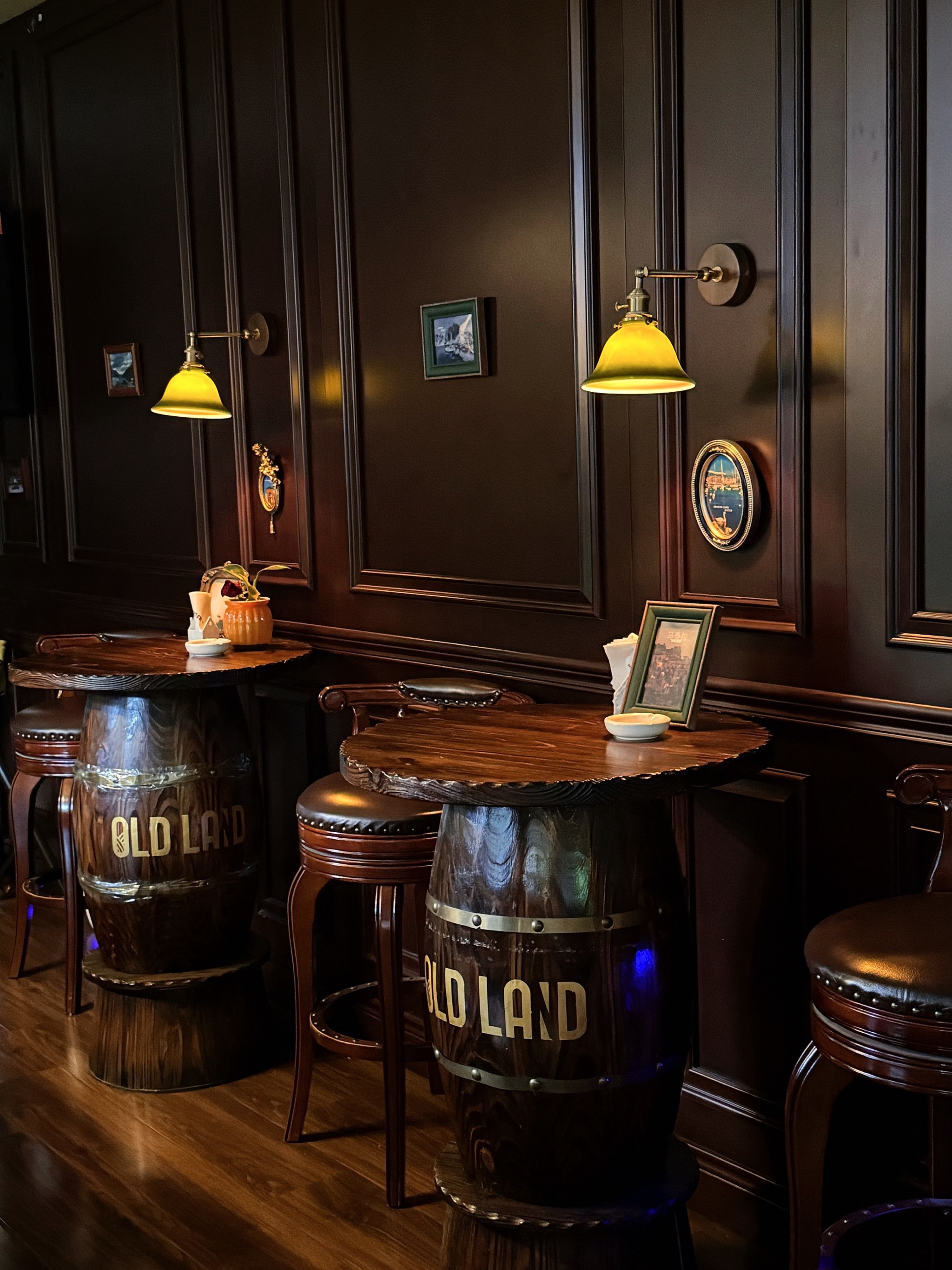 超chill复古小酒馆!