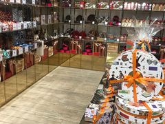 -VENCHI 闻绮(北京国贸商城店)