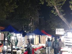 -吴山路夜市