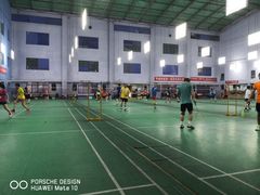 -阳光羽毛球馆(马家龙店)